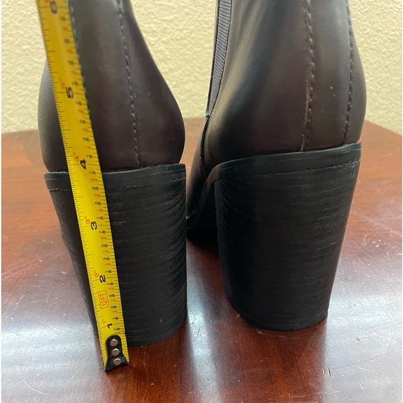 NEW Calvin Klein Maggie Chelsea Boots Heel Size 10 - Picture 5 of 10